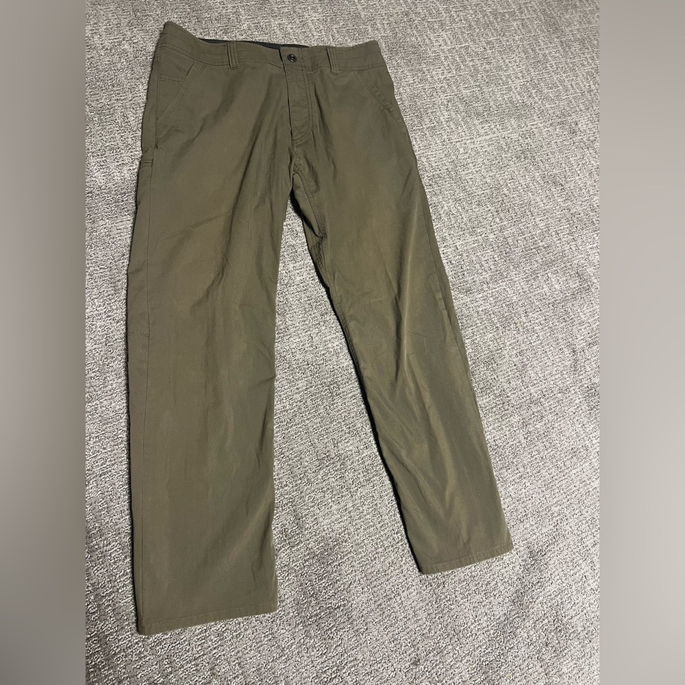 Men's Kuhl slax olive green pants size 34x30